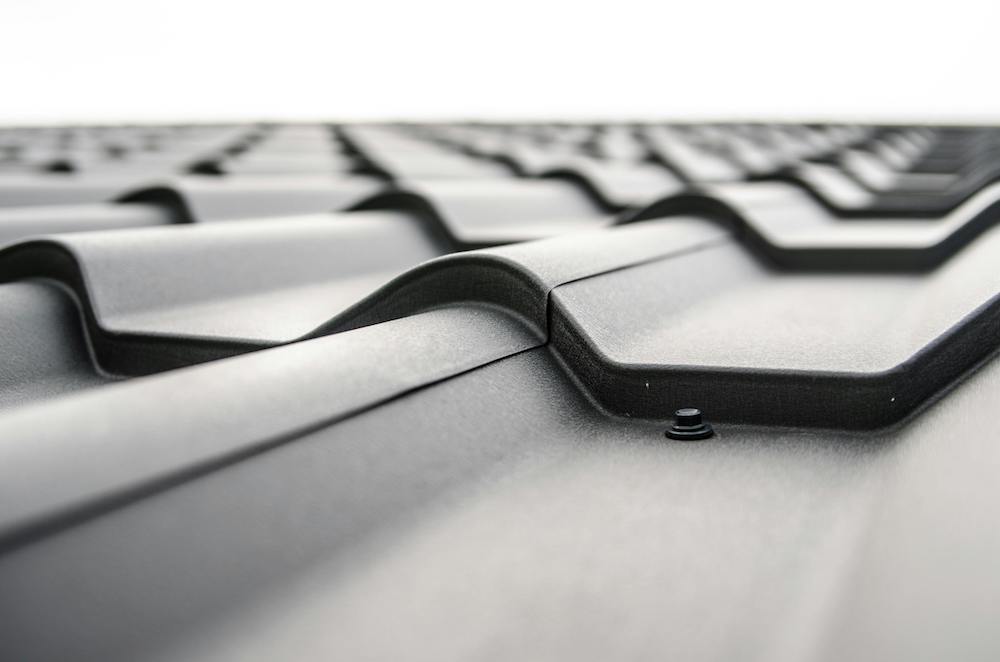 metal roof - hurricane-resistant roofs